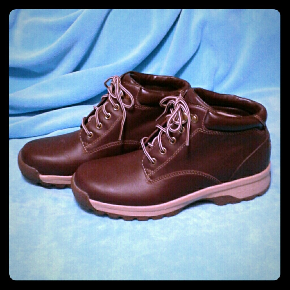 ROCKPORT Waterproof boots  6 1/2 B